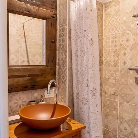 Percenna Farm stay *